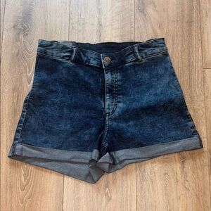 Divided High Waist Shorts